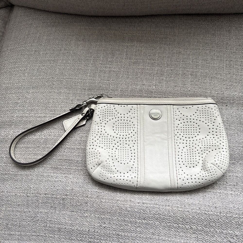 Coach Ivory Perforated Signature Leather Wristlet Pouch Zip Clutch Y2K